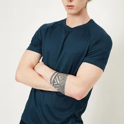 max Men Solid Round Neck T-shirt-image-69