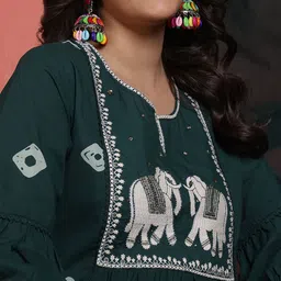 Sangria Geometric Printed Notch Neck Sequinned Pure Cotton Kurta With Trouser & Dupatta image 4