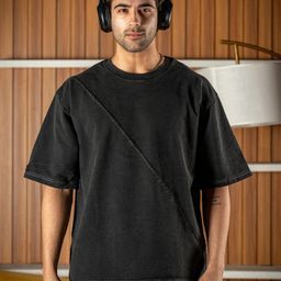 RESA Unisex V-Neck Applique T-shirt-image-62