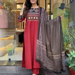 BAESD Women Ethnic Motifs Printed Regular Kurta with Trousers & With Dupatta-picture-16