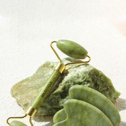 MAJESTIQUE Set Of 3 Facial Massager, Jade Roller & Gua Sha Face Refresher-24