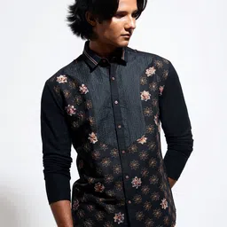 VIVEK KARUNAKARAN Men Cutaway Collar Solid Cotton Linen Slim Fit Casual Shirt-image-23