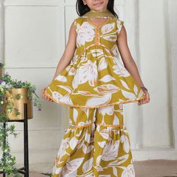 Cutiekins Girls Floral Printed A-Line Gotta Patti Kurta With Sharara & Dupatta-picture-23