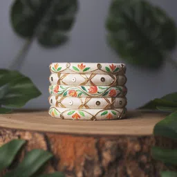 Taasha Craft Set Of 5 Threads Bangles image 2