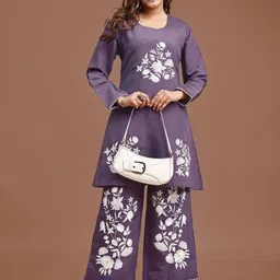 Tikhi Imli Floral Embroidered Round Neck Tunic & Trousers Co-Ords Set-picture-19