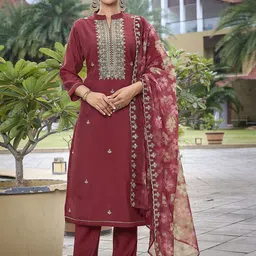 DIVASTRI Women Ethnic Motifs Yoke Design Regular Sequinned Chanderi Silk Kurta with Trousers & With Dupatta image 4