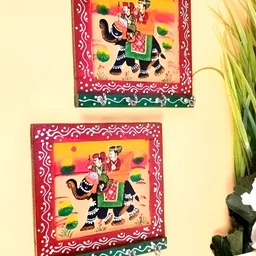 apka mart 2-Pcs Red & Green Printed 4-Hooks KeyHolder image 2