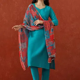 QSH Women Solid Kurta with Trousers & Dupatta-picture-25