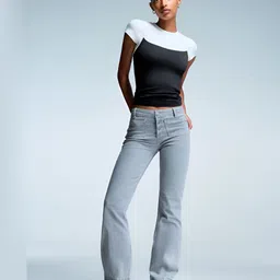 Bershka Women Flared Mid-Rise Jeans-picture-47
