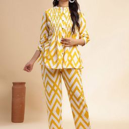 ARAVALII Printed Mandarin Collar Top With Trousers Co-Ords Set-image-39