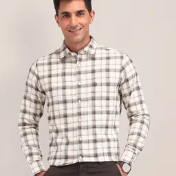 U.S. Polo Assn. Men Classic Tailored Fit Opaque Checked Casual Shirt-image-95