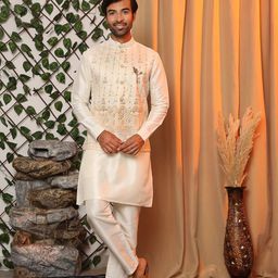 Pro-Ethic STYLE DEVELOPER Men Embroidered Angrakha Sequinned Kurta with Trousers-picture-10