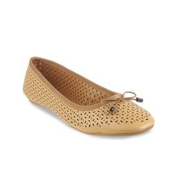 Mochi Embellished Block Pumps with Laser Cuts image 3