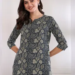 Women Printed Regular Straight Kurti Pack Of-1-image-92