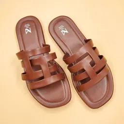 THE MADRAS TRUNK Men Comfort Sandals-image-36