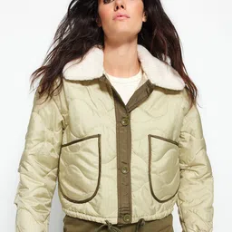 Trendyol Spread Collar Crop Puffer Jacket-picture-8