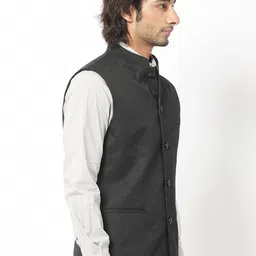 RARE RABBIT Men Cerny Tailored Fit Printed Woven Nehru Jacket image 3