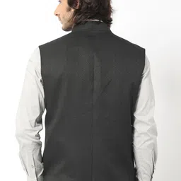 RARE RABBIT Men Cerny Tailored Fit Printed Woven Nehru Jacket image 2