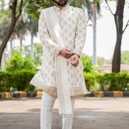HILO DESIGN Embroidery Mandarin Collar Sherwani Set-image-93