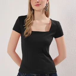 Trendyol Women Square Neck Short Sleeves Cotton Top-picture-0