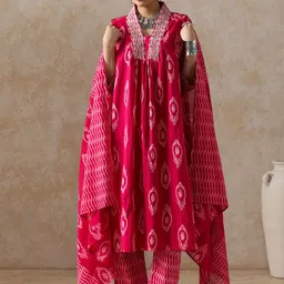 Moara Geometric Printed V Neck A Line Pleated Pure Cotton Kurta With Trousers & Dupatta-16