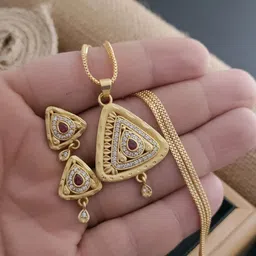 V.K.PAYAL.JEWELLERY Gold-Plated Stones-Studded Jewellery Set-picture-5