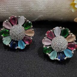 DENICRAAS Contemporary Studs Earrings-image-84