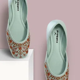 CATBIRD Women Ethnic Mojaris with Embroidered Flats-image-19