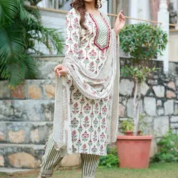 Moda Rapido Women Floral Printed Regular Kurta with Trousers & With Dupatta image 3