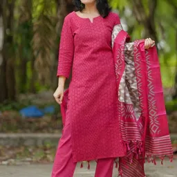 MILAAV Women Geometric Solid Kurta with Trousers & Dupatta-picture-32