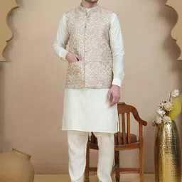 Jompers Men Floral Regular Kurta with Pyjamas image 5
