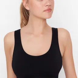 Trendyol Full Coverage Lightly Padded Workout Bra With All Day Comfort-picture-50