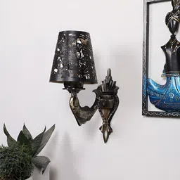 Aura Gold-Toned & Black Metal Traditional Abstract Shaped Shaped Wall Lamp-image-14