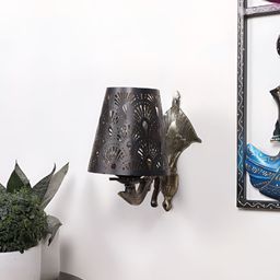 Aura Gold-Toned & Black Textured Metal Traditional Abstract Shaped Shaped Wall Lamp-20