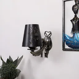 Aura Gold-Toned & Black Metal Traditional Abstract Shaped Shaped Wall Lamp-image-62