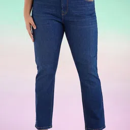 Big Hello - The Plus Life Women Straight Fit Low Distress Light Fade Jeans-picture-31