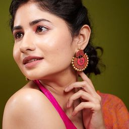 Mridah Crescent Shaped Chandbalis Earrings image 3
