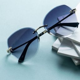 Leeway Women Black Lens & Gold-Toned Butterfly Sunglasses with UV Protected Lens-image-70