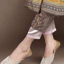 CORSICA Women Embellished Ethnic Mojaris Flats-24
