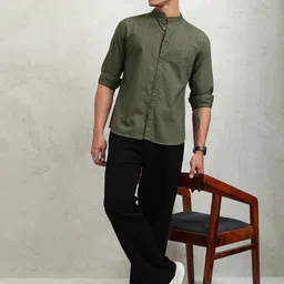 HIGHLANDER Men Cutaway Collar Solid Cotton Casual Shirt-picture-7