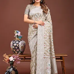 DIVASTRI Zari Linen Blend Designer Saree-image-41