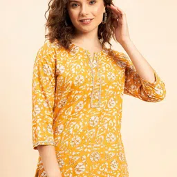 NEESH Floral Printed Pure Cotton Kurti-91