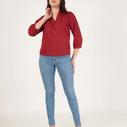 Brownverse Women V-Neck Regular Top-image-5