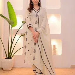Moda Rapido Floral Embroidered V-Neck Straight Kurta With Trousers And Dupatta-picture-24