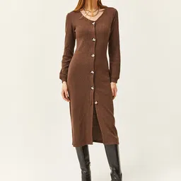 Olalook V-Neck Cotton Button Closure Sheath Dress-image-57