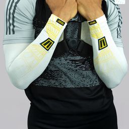 TIIVRA Pack Of 2 Arm Sleeve Gloves-image-3