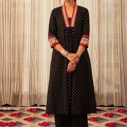 DIVASTRI Women Printed Regular Kurta with Palazzos-20