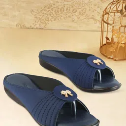 HUNYZA FOOTWEAR Women Solid Open Toe Flats-image-12