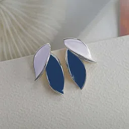 FIMBUL Silver Plated Leaf Shaped Studs-17