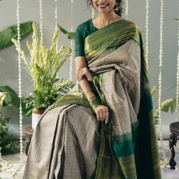 BlueRang Checked Zari Silk Blend Banarasi Saree With Blouse-picture-15